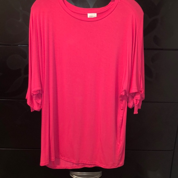 Quarter length sleeve hot pink blouse - Picture 1 of 3